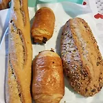 Le Domaine De Pecany Сasa de vacaciones
