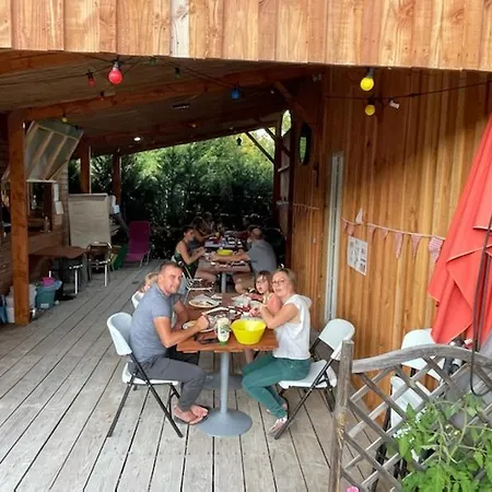 多麦恩佩卡尼度假屋 度假居 *