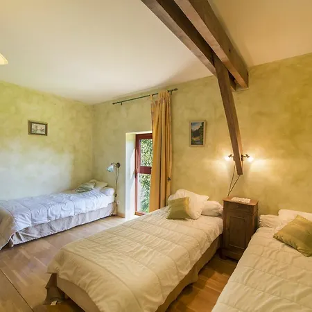 Le Domaine De Pecany Holiday home Paleyrac