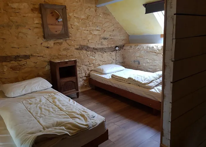 Le Domaine De Pecany Дом отдыха *